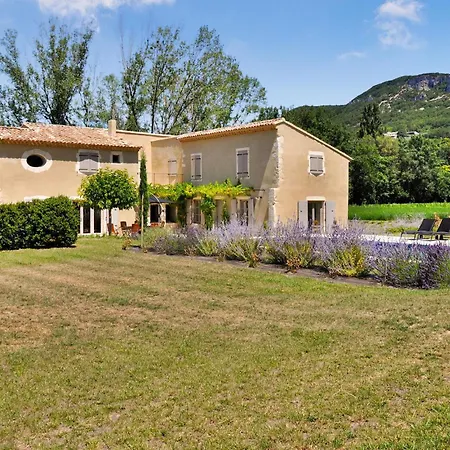 בית נופש Combemont